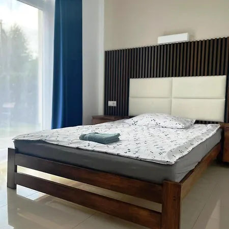 Cztery Pory Roku צ'כוב