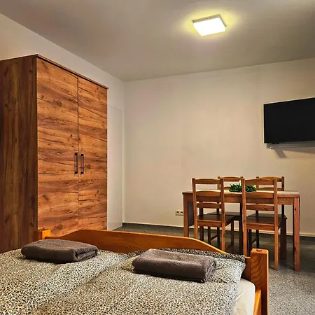 אכסניה Cztery Pory Roku