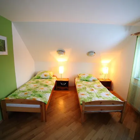 אכסניה Cztery Pory Roku *