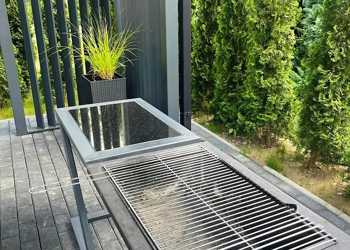 Cztery Pory Roku אכסניה *