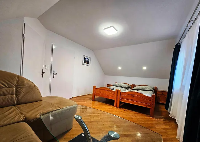 Cztery Pory Roku * צ'כוב