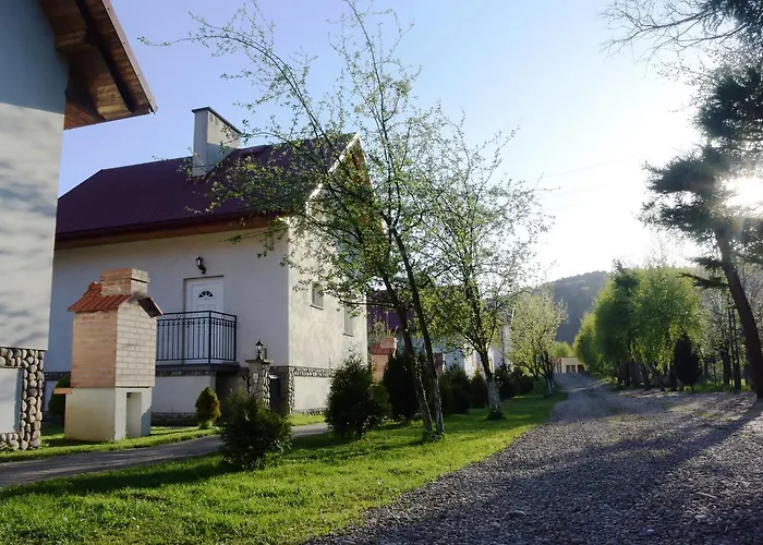 Cztery Pory Roku * צ'כוב